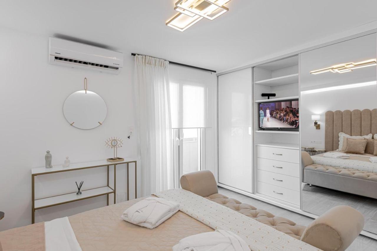 Diogenis Seaside Suite 罗希姆诺 外观 照片