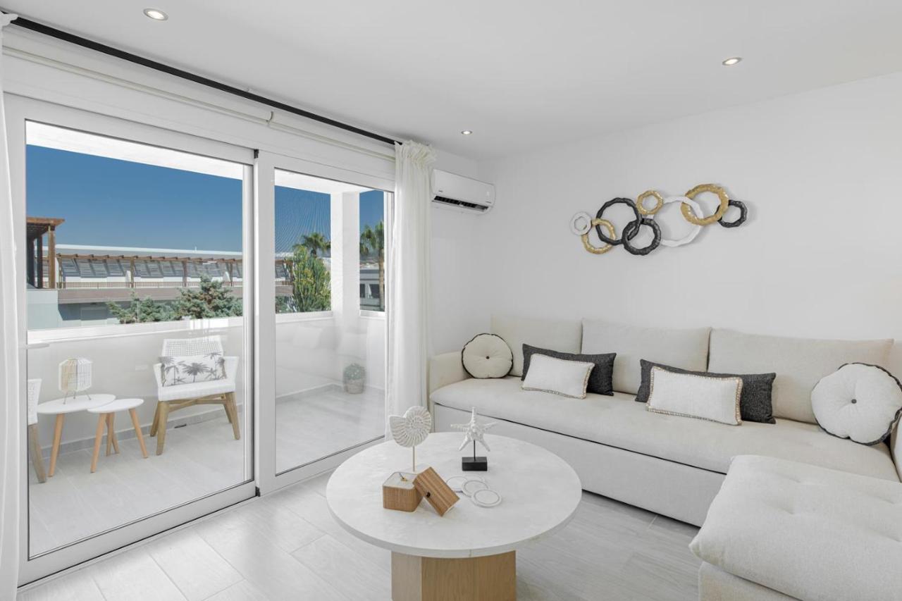 Diogenis Seaside Suite 罗希姆诺 外观 照片